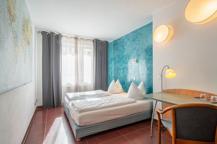Room 13 of 29