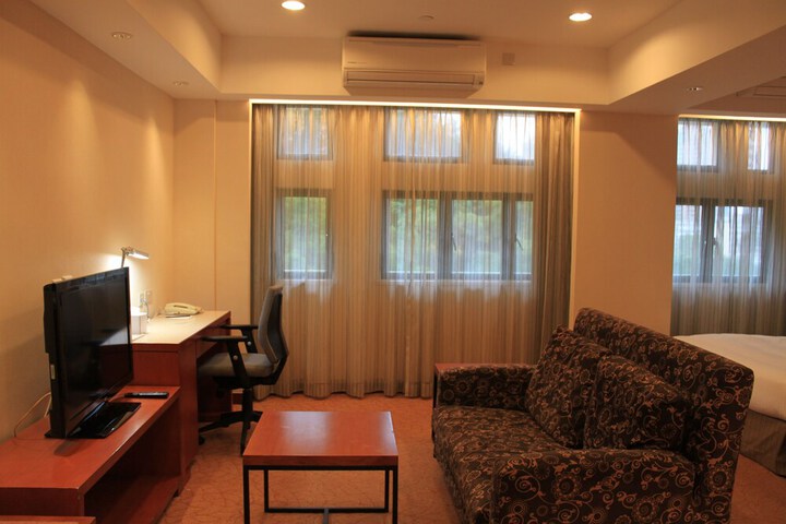 Room 20 of 40