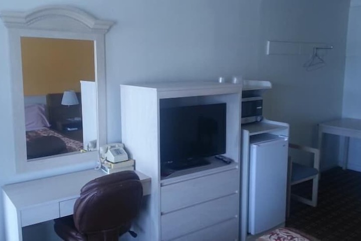Room 17 of 22