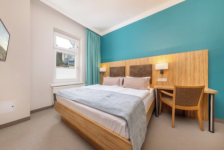 Room 25 of 108