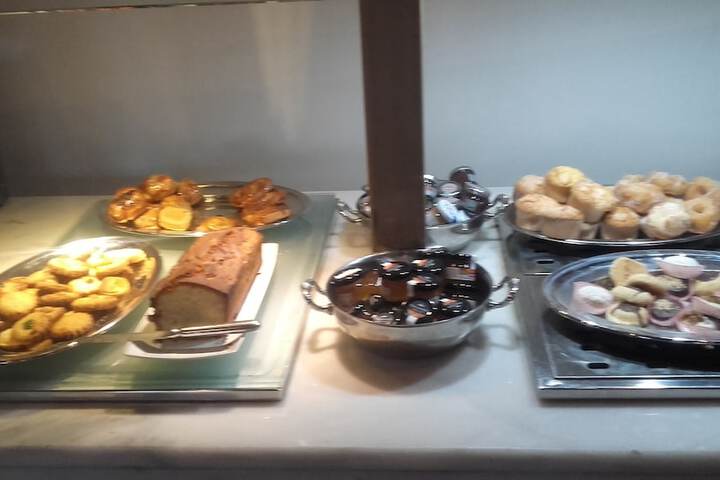 Breakfast/Coffee Service 23 of 50