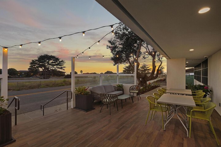 Terrace/Patio 40 of 54
