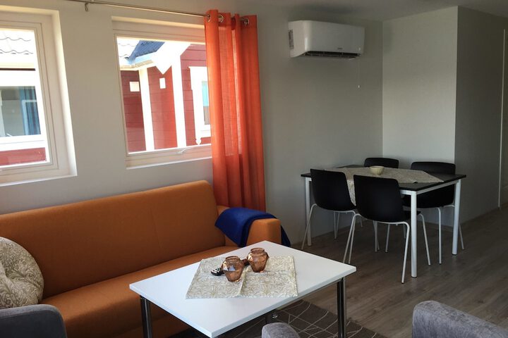 Room 16 of 52