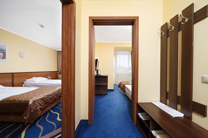 Room 25 of 51