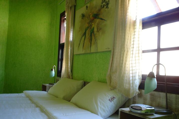 Room 4 of 24