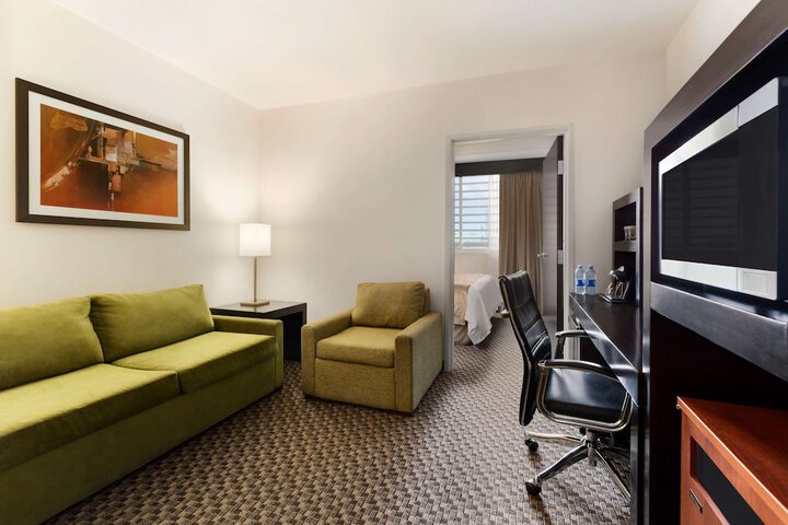 Room 10 of 43