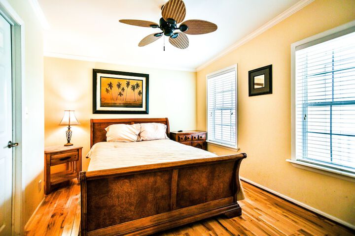 Room 3 of 20