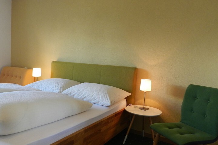 Room 16 of 62