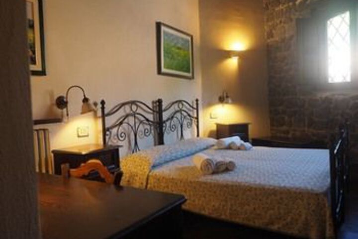 Room 8 of 49