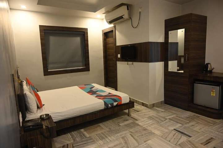 Room 5 of 30