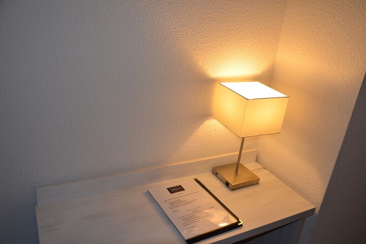 Room 25 of 48