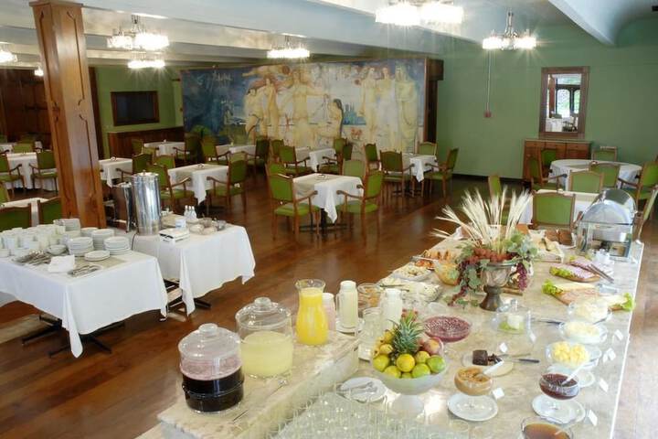 Breakfast/Coffee Service 10 of 17