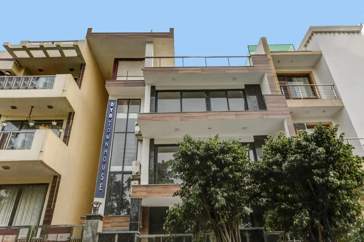 Exterior of OYO TOWNHOUSE 1071 HOTEL METRO INN