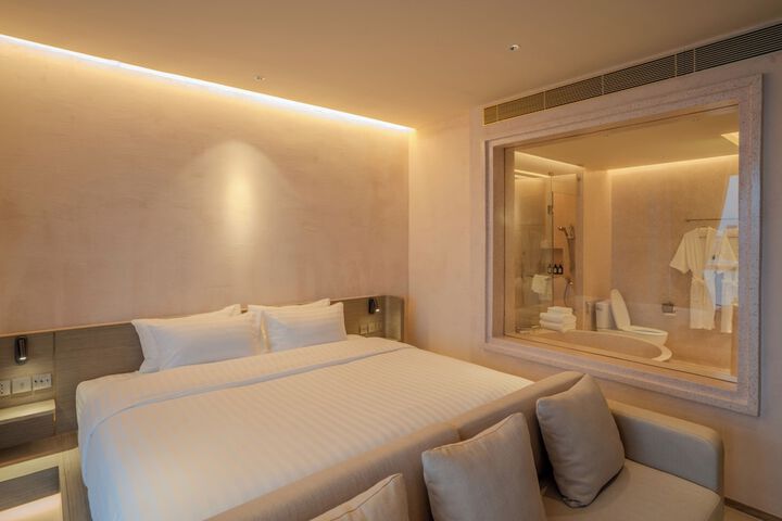 Room 95 of 151