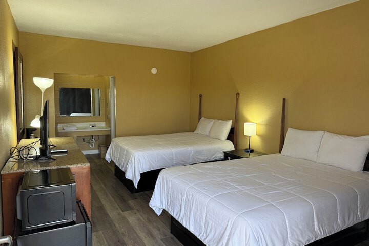 Room 11 of 29