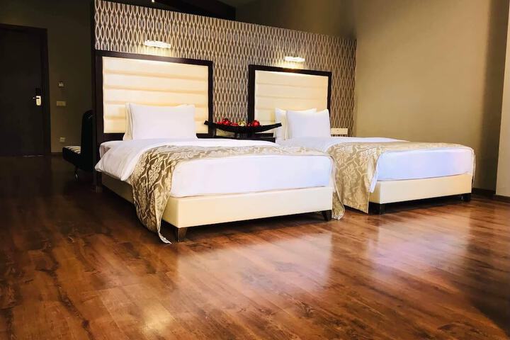 Room 50 of 100