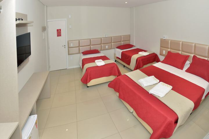 Room 9 of 18