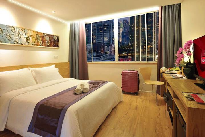 Room 22 of 35