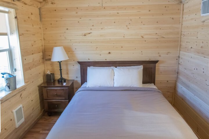 Room 3 of 96