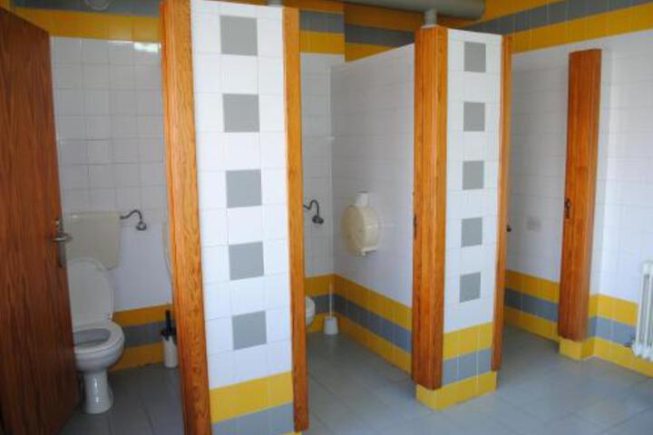 Room 5 of 28
