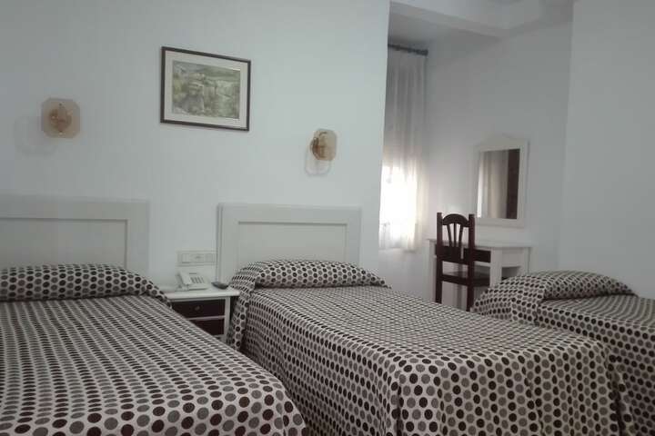 Room 17 of 32