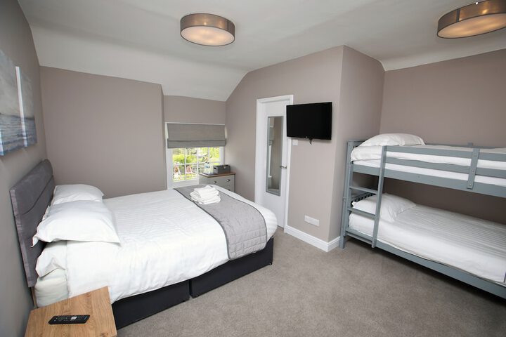 Room 14 of 39