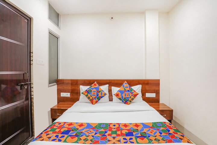 Room 16 of 24