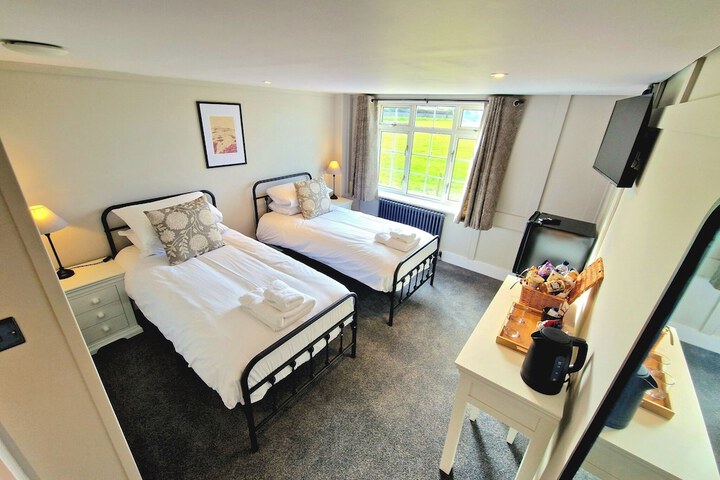 Room 43 of 119