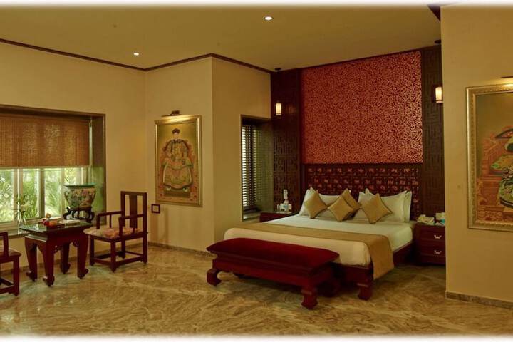 Room 2 of 81