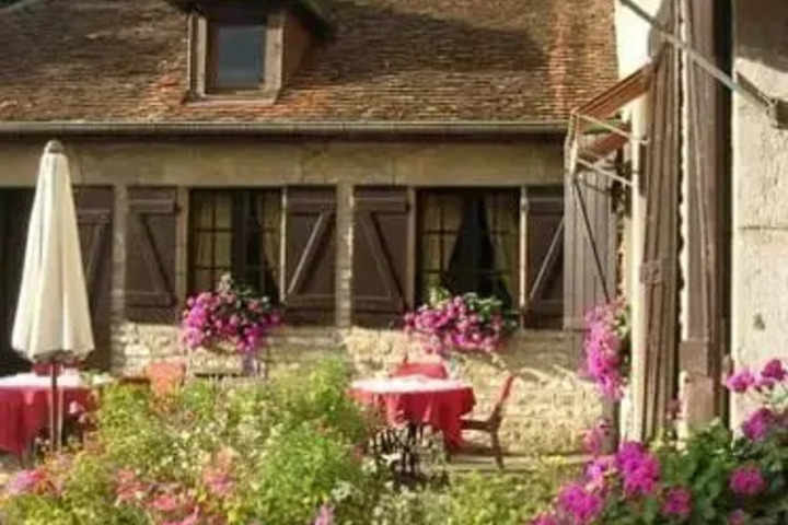 HOSTELLERIE DES MONTS DE VAUX