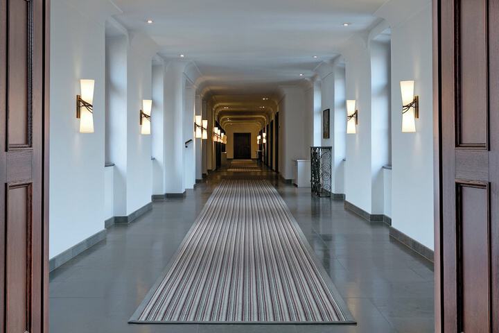 Ballroom/Hall 164 of 200