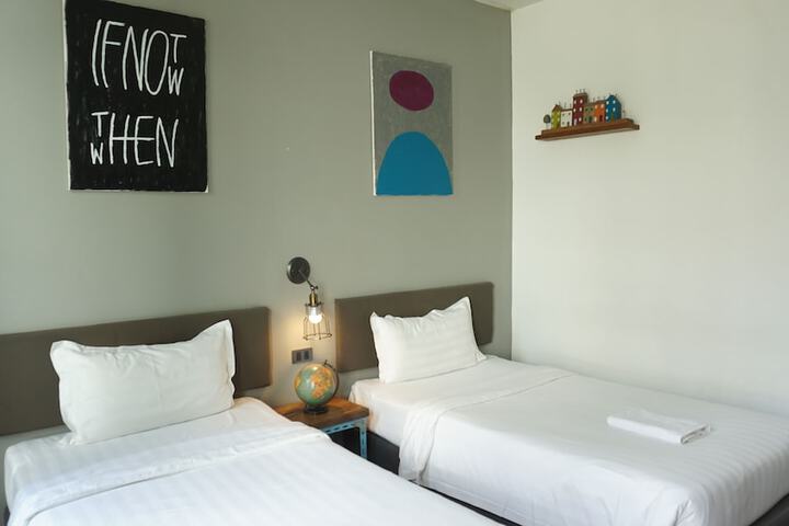 Room 14 of 49