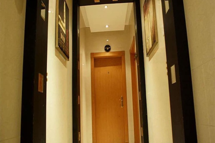 Ballroom/Hall 10 of 12
