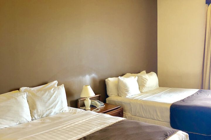 Room 5 of 18