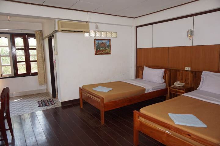 Room 6 of 20