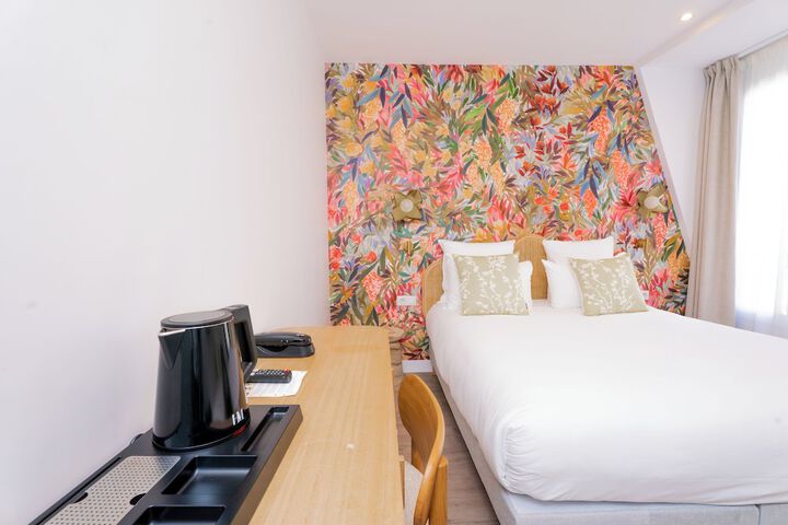 Room 13 of 44