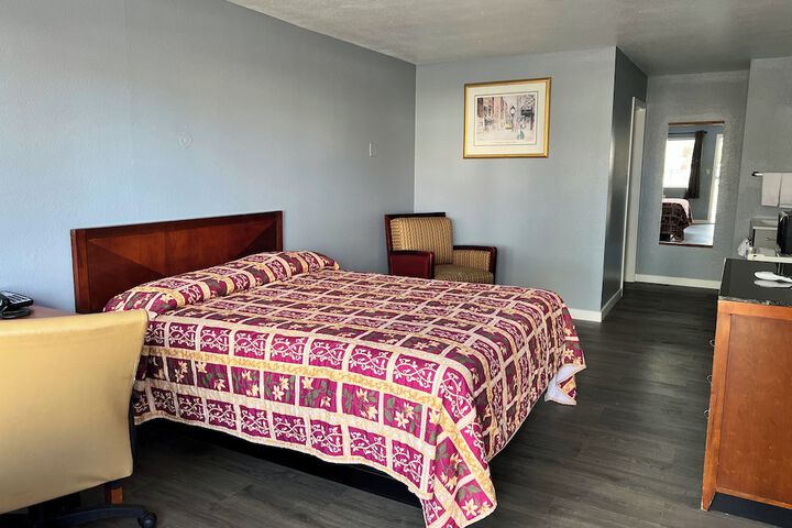 Room 22 of 35