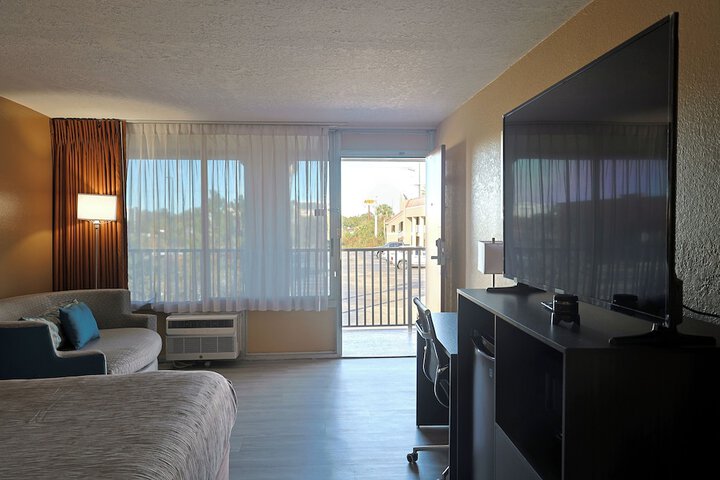 Standard | King Bed (3 of 21)