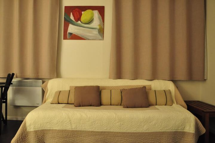 Room 3 of 11