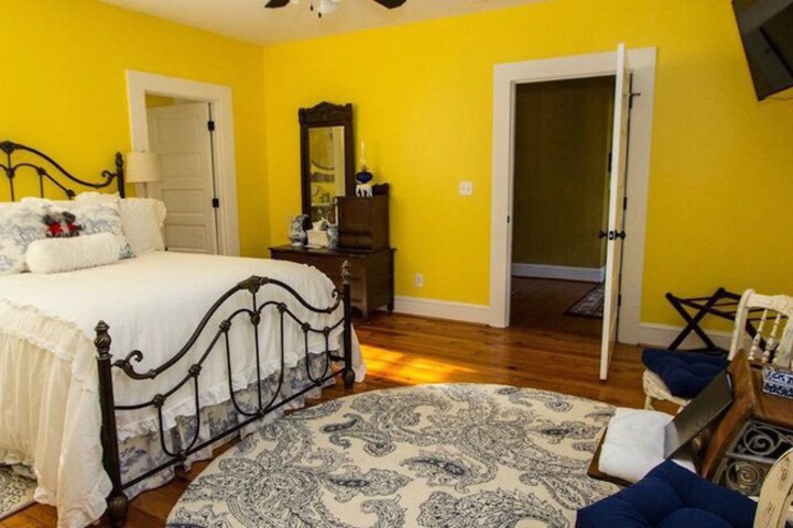 Room 15 of 47
