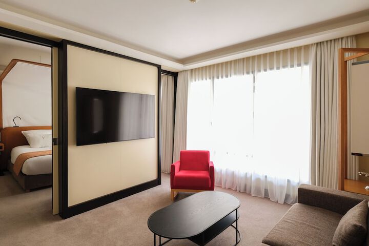Room 18 of 81