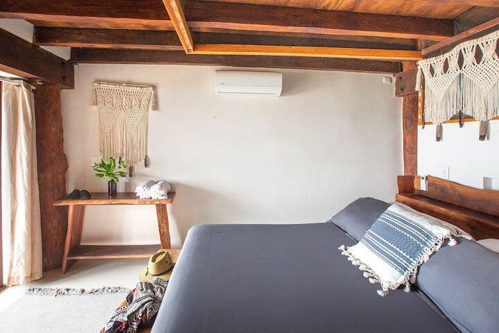 Room 4 of 48