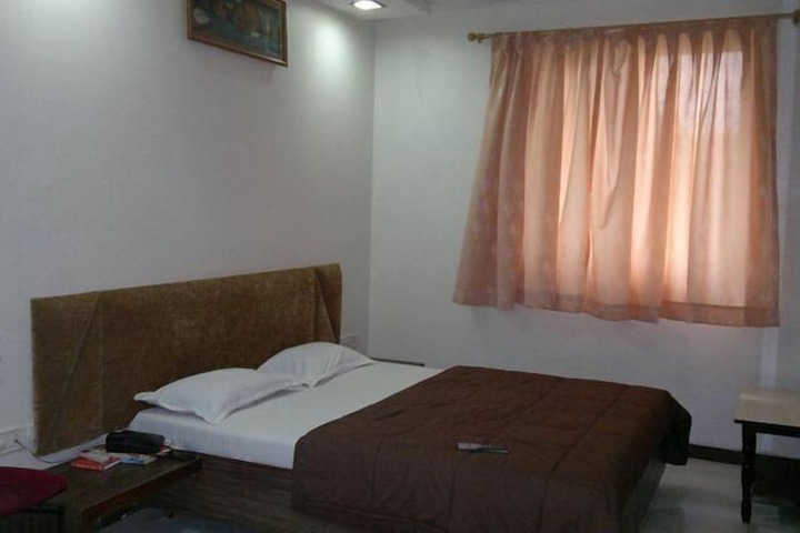 Room 18 of 24