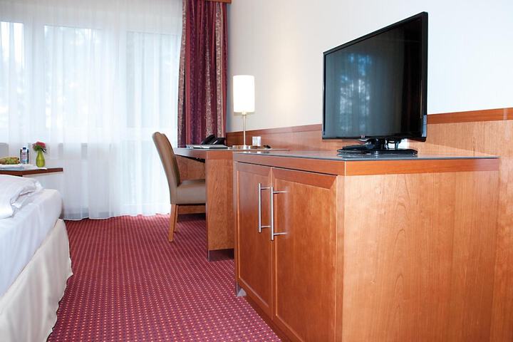 Room 12 of 41