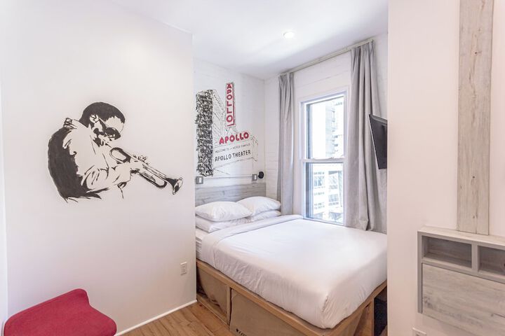 Room 48 of 71