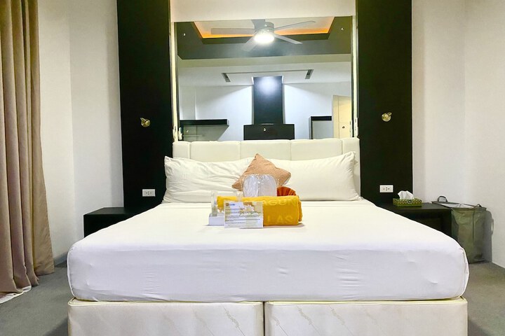Room 19 of 403