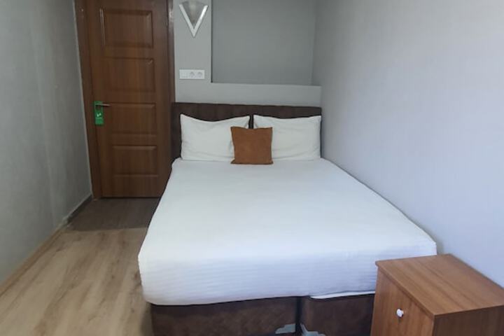 Room 30 of 91
