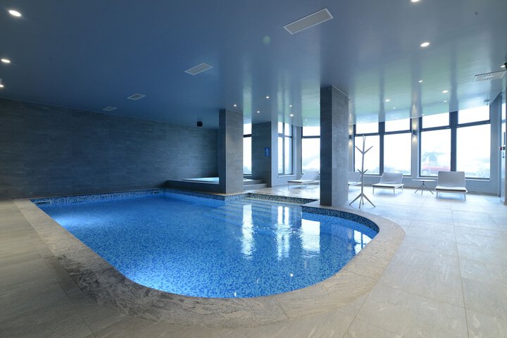 Hotel Pool