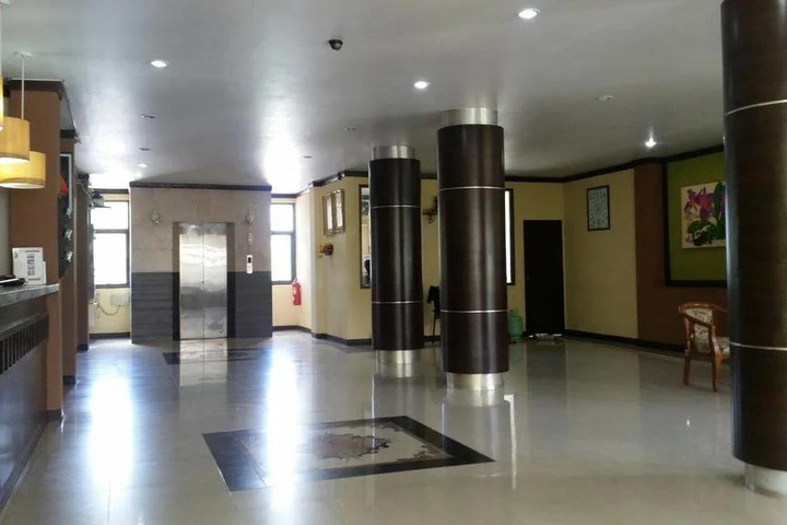 Room 7 of 11