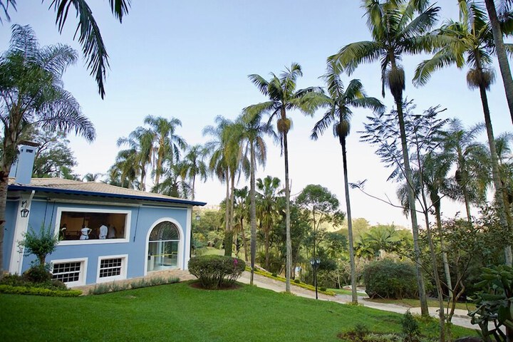 Hotel Exterior 15 of 19